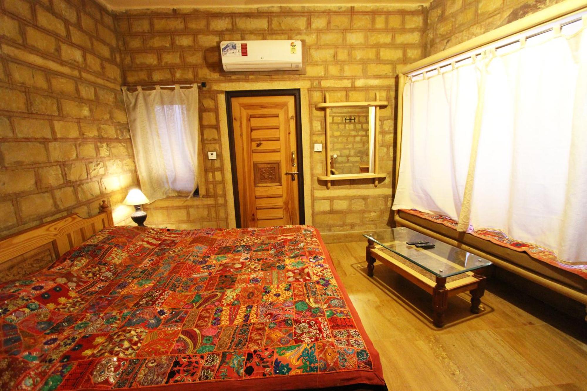 Hotel The Silk Route Jaisalmer Quarto foto